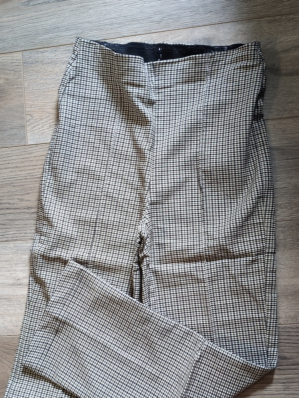 Women's Black & White Check Pull-On Leggings